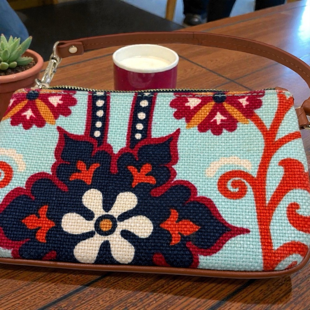 SPARTINA 449 Linen & Leather Wristlet Floral Multicolor “Waving Girl” Bright EUC